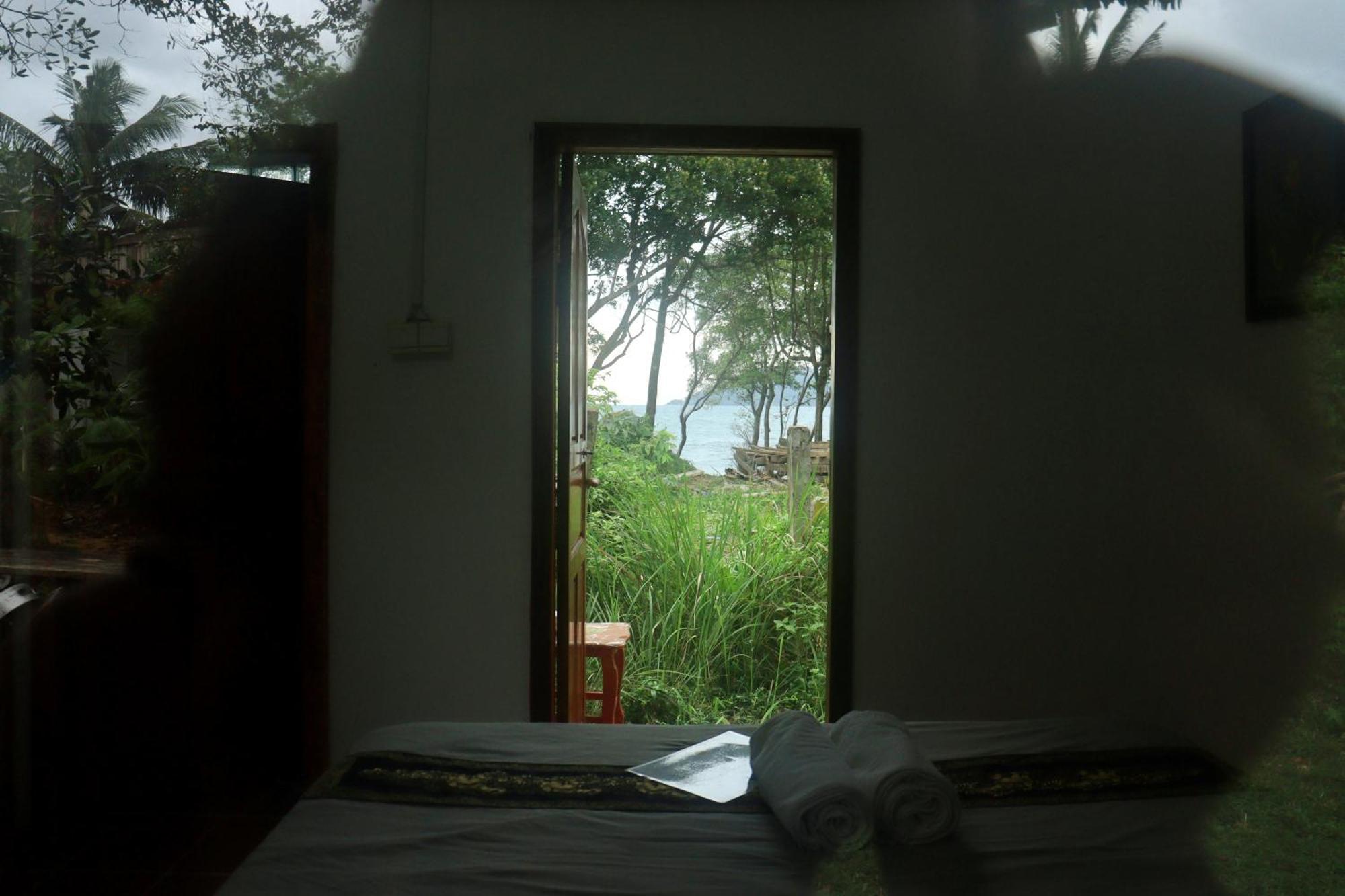 Beach House Cambodia Koh Rong Sanloem Exterior photo