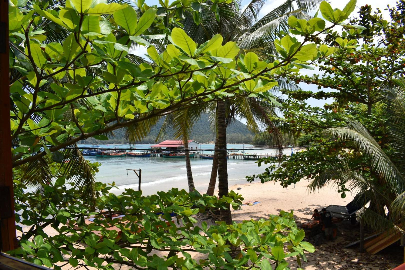 Beach House Cambodia Koh Rong Sanloem Exterior photo